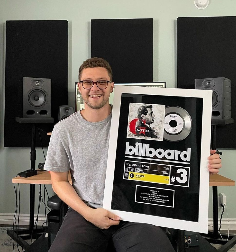 Billboard plaque